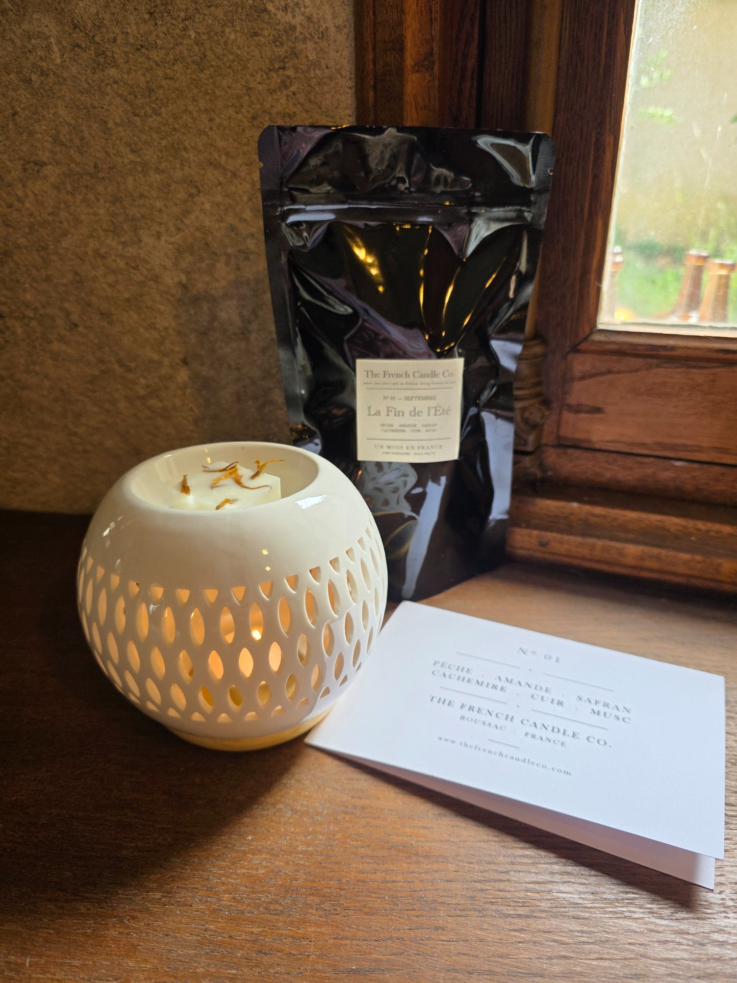 Un Mois en France — Monthly Subscription